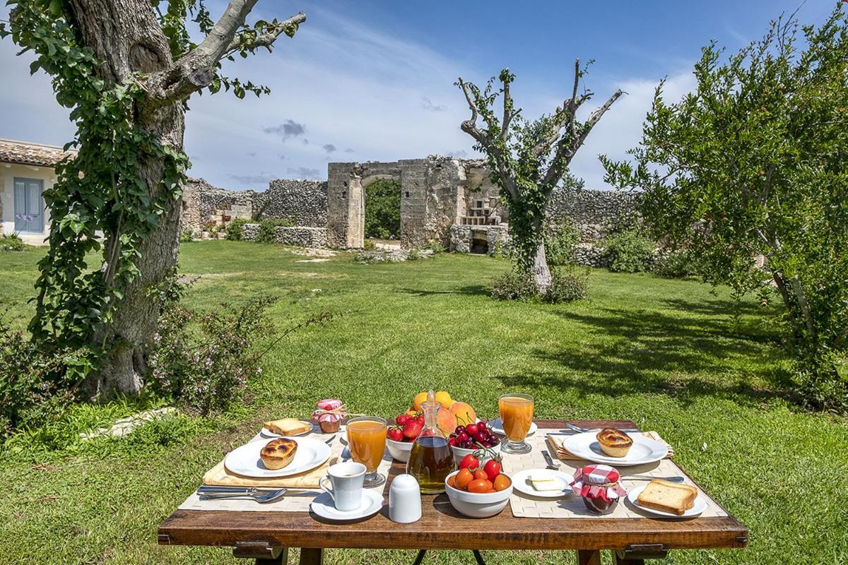 Masseria Berzario Melendugno Eksteriør bilde