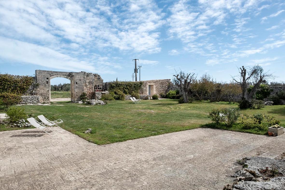 Masseria Berzario Melendugno Eksteriør bilde